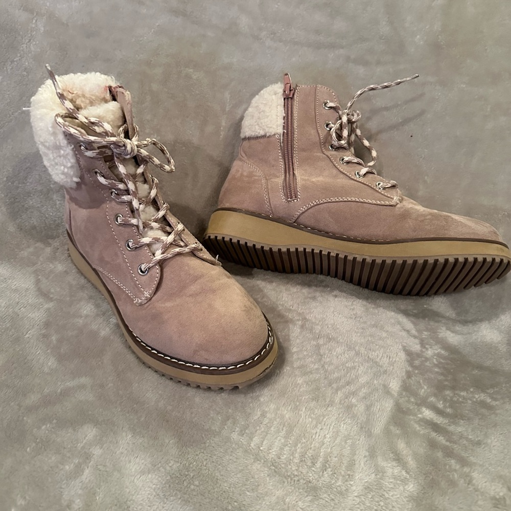 Girls’ Madden Girl Kimber Lace Up Booties
